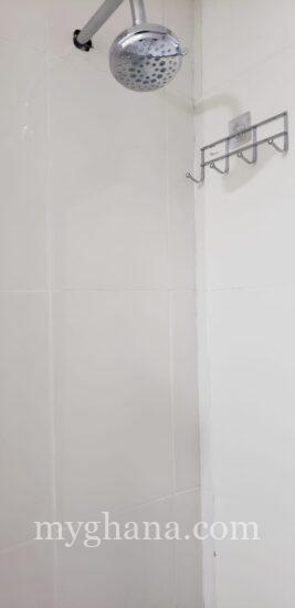 Executive newly built single room self contained for rent at lakeside commu