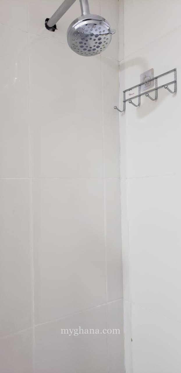 Executive newly built single room self contained for rent at lakeside commu