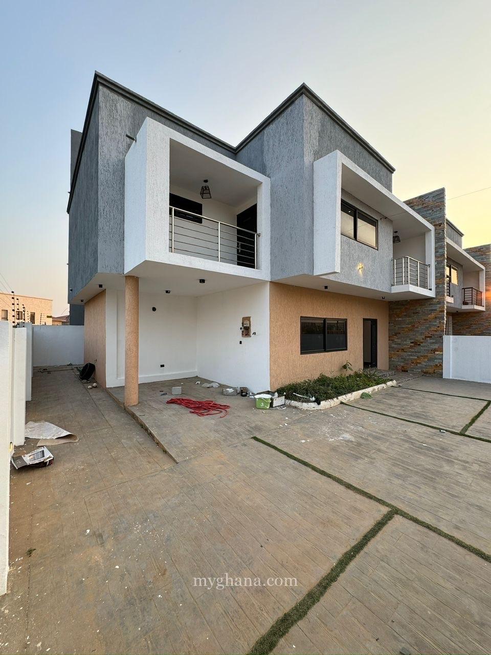 3bedroom house for rent in East Legon Hills
