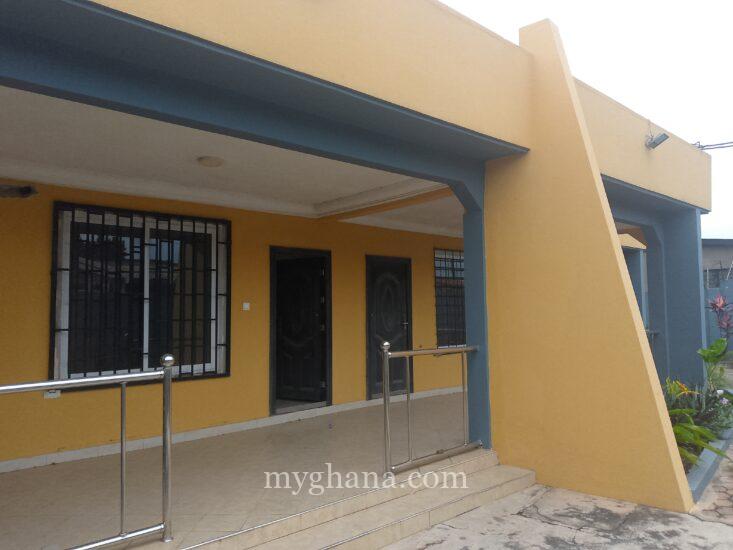 5 bedrooms house for rent at Achimota petroleum