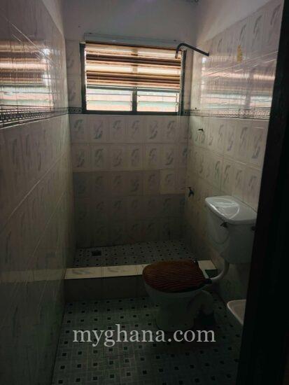 Chamber and hall self contained for rent