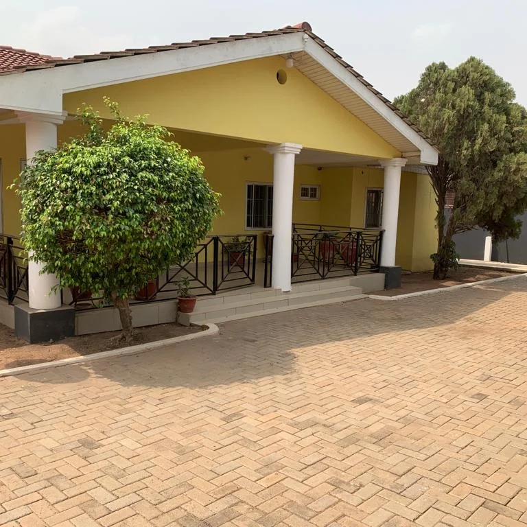 5 bedroom self compound house is for rent
