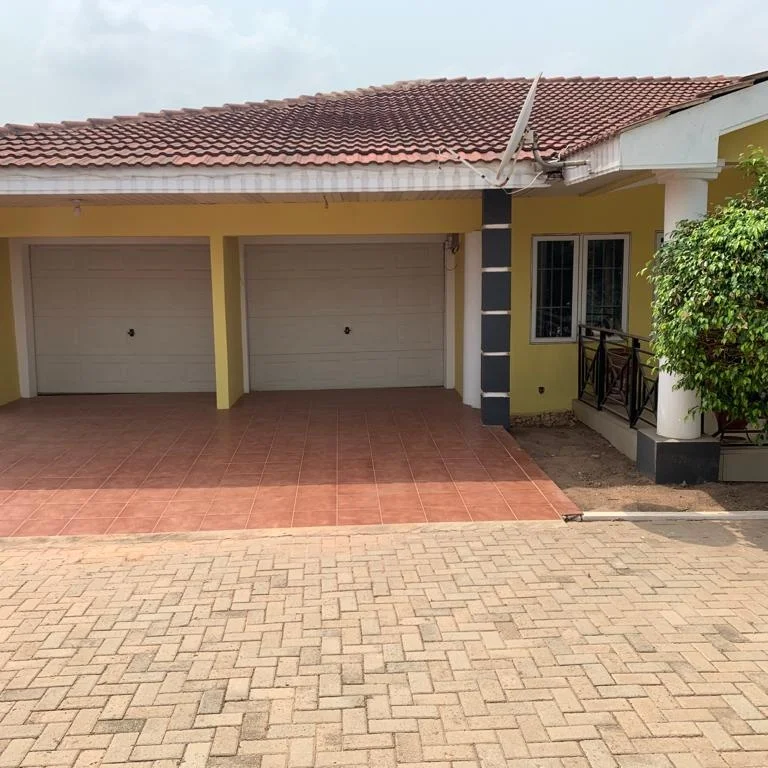 5 bedroom self compound house is for rent