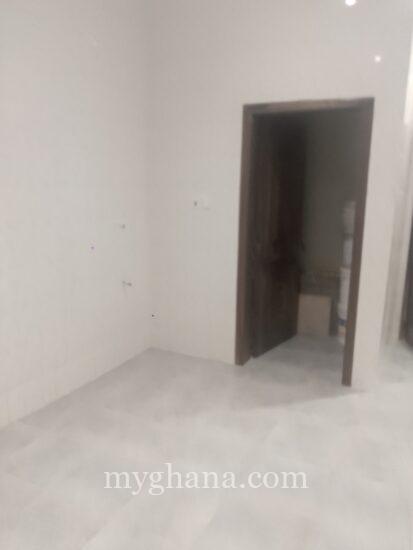 Single room self contain for rent at kwabeya