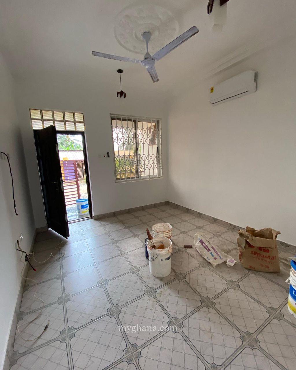 *1 🛏️ house to-let ¢2,500 per month 1yr @ Oyarifa*