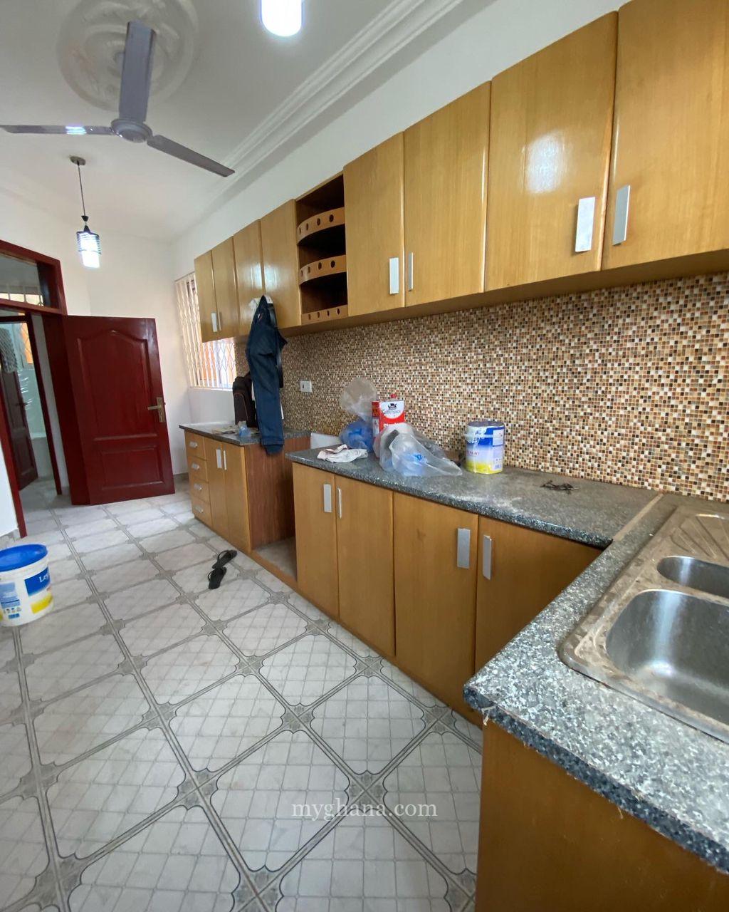 *1 🛏️ house to-let ¢2,500 per month 1yr @ Oyarifa*