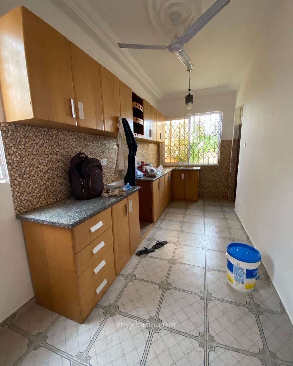 *1 🛏️ house to-let ¢2,500 per month 1yr @ Oyarifa*