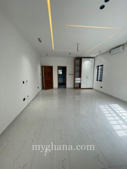 *3 🛏️ house forsale @ Oyarifa* *Selling price $125,000 negotiable*