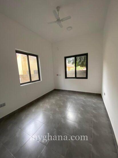 *1 🛏️ apartment to-let ¢2,800 per month 1yr @ School-Junction*
