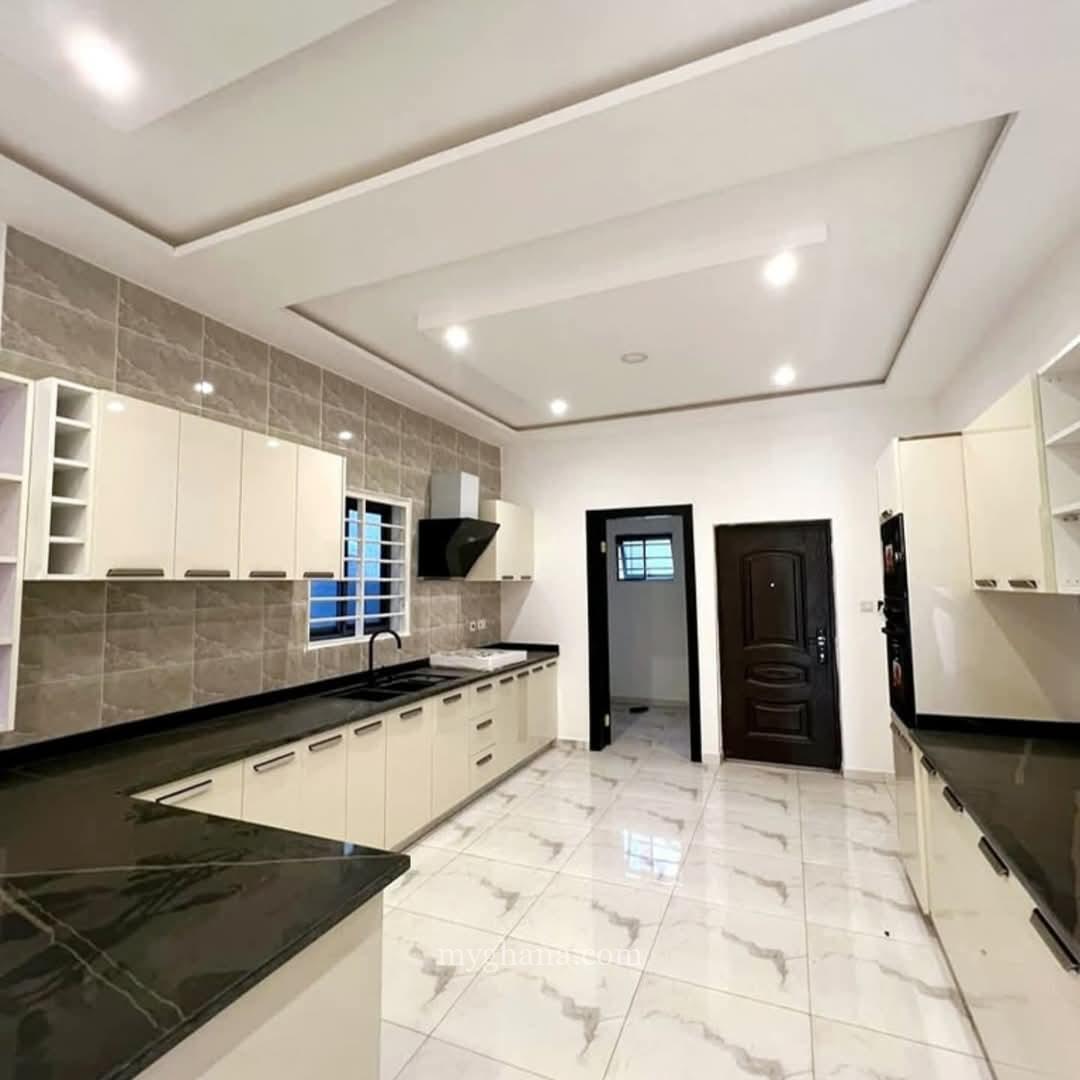 *4 🛏️ house forsale @ Eastlegon-Hills* *Selling price $180,000*