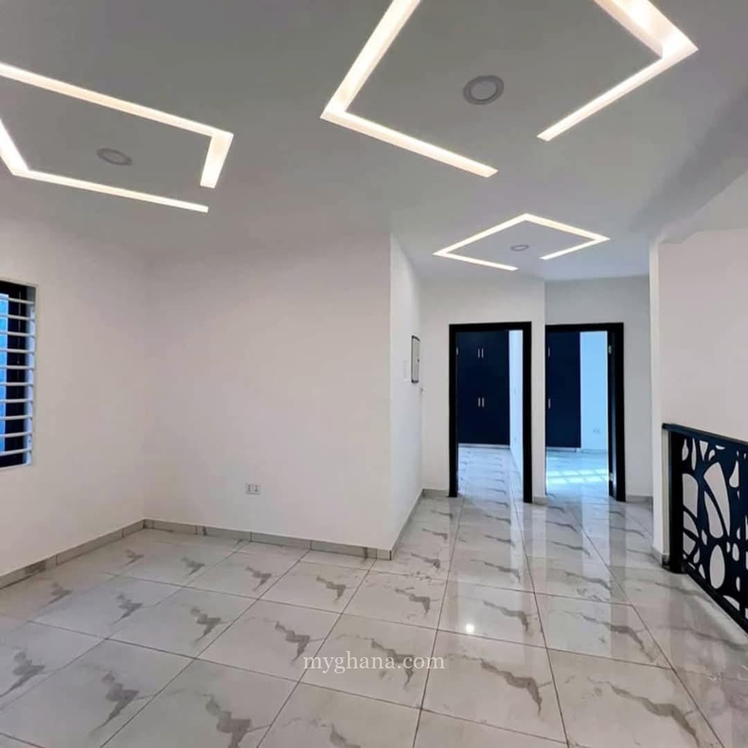 *4 🛏️ house forsale @ Eastlegon-Hills* *Selling price $180,000*