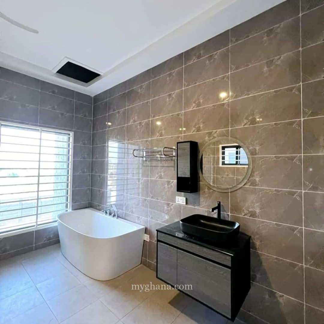 *4 🛏️ house forsale @ Eastlegon-Hills* *Selling price $180,000*