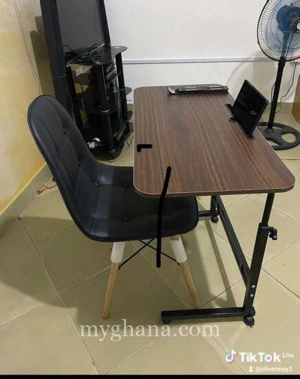 Adjustable laptop study desk