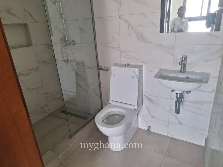 4 bedroom townhouse to let at Cantonments, Accra