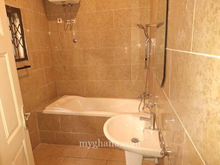 4 bedroom house to let at Adjiringanor – East Legon