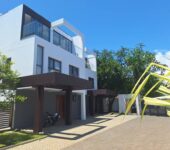 4 bedroom townhouse to let at Cantonments, Accra