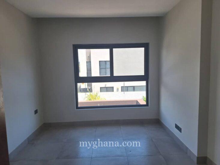 4 bedroom townhouse to let at Cantonments, Accra