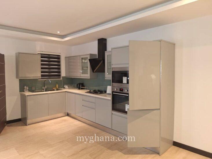 2 bedroom furnished apartment to let at Cantonments, Accra