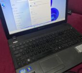 Fujitsu core i3 easynote laptop