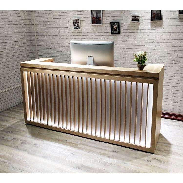 Reception desk