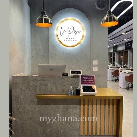 Reception desk