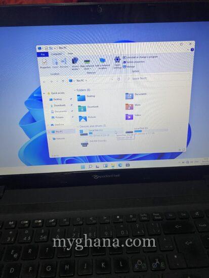 Fujitsu core i3 easynote laptop