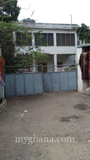 Titled Prime Property (Land with old building)