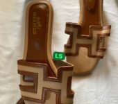 Trendy slippers