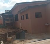 4bedroom Plus 2 Bed Apt. For Sale/ Lease at Kaneshie Accra