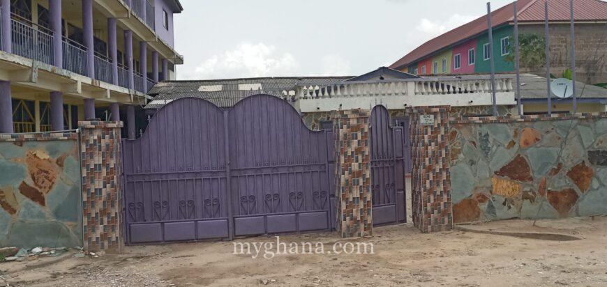 Basic School Up to JHS 3+ 5Bedrooms House For Sale at Kasoa