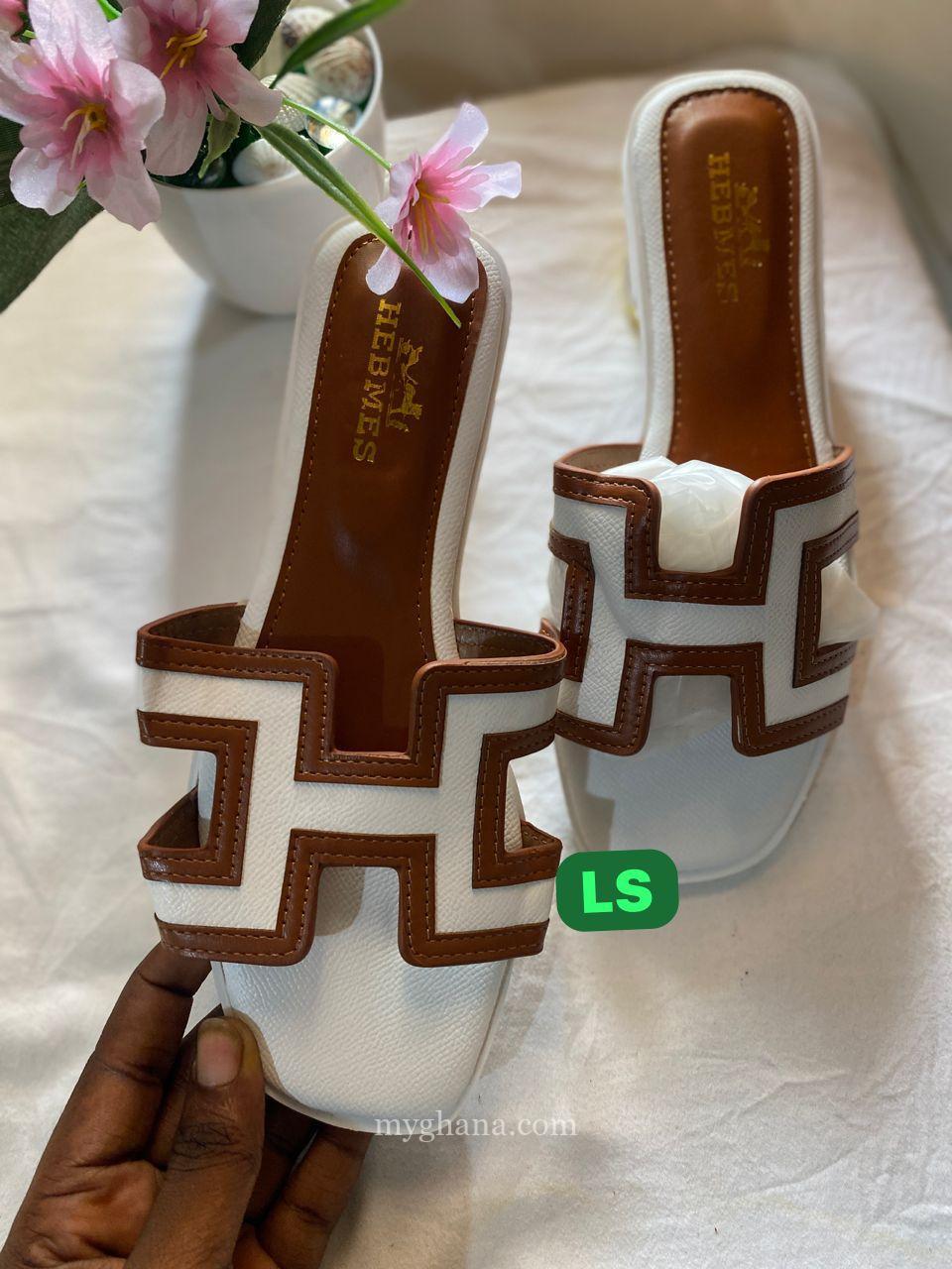 Trendy slippers