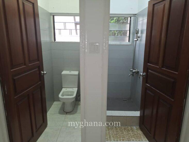 Three bedroom house to let at Regimanuel Estate, East Airport, Accra