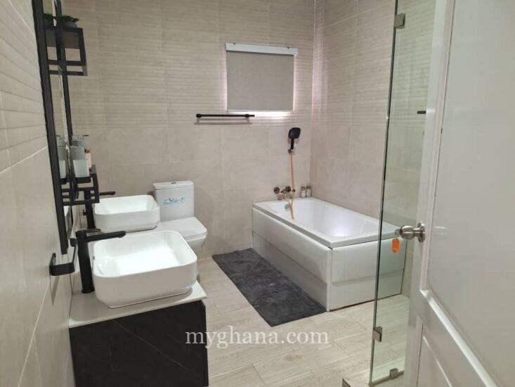 Furnished four bedroom townhouse to let at Cantonments, Accra