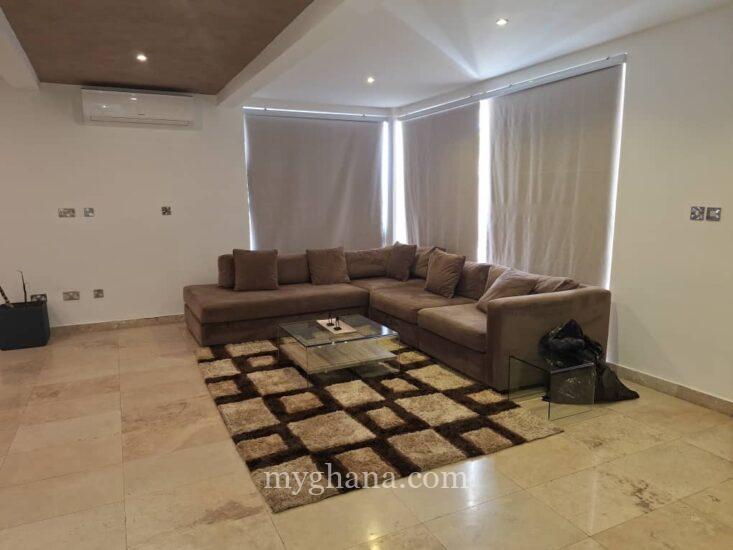Furnished four bedroom townhouse to let at Cantonments, Accra