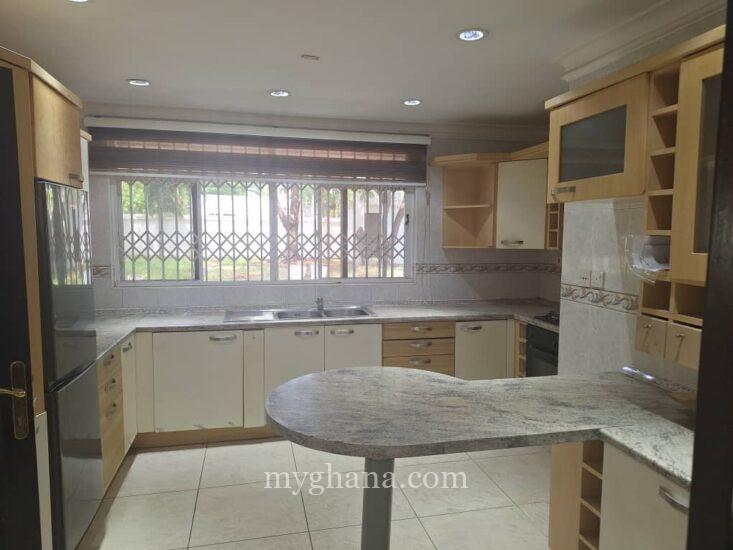 Four bedroom house to let at Dzorwulu near the Gulf Course, Accra