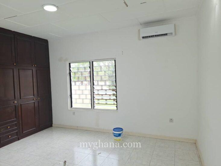 Three bedroom house to let at Regimanuel Estate, East Airport, Accra
