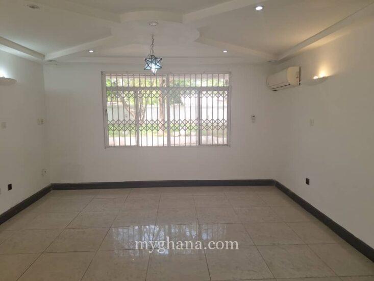 Four bedroom house to let at Dzorwulu near the Gulf Course, Accra