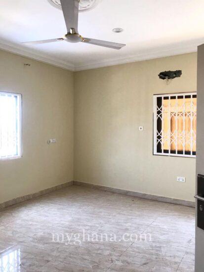 2 bedrooms apartment for rent at tantra hills