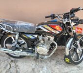 New Royal RY125 2025 Black