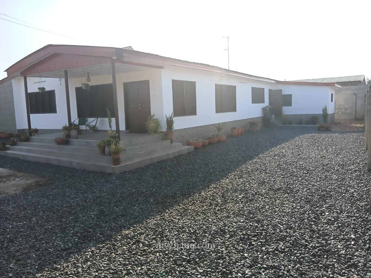 Three bedroom house for sale at Tema Community 20, Ghana