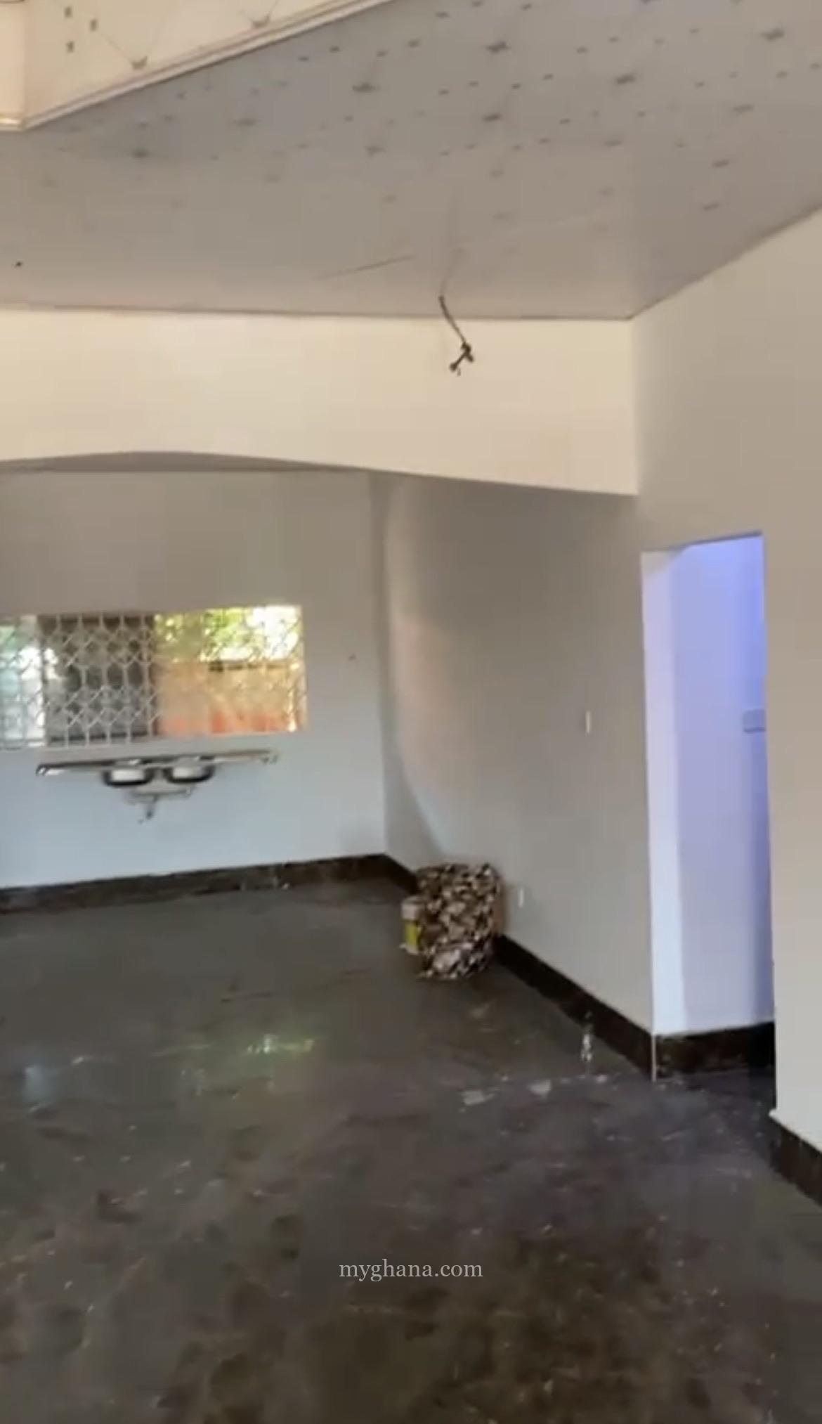 5-Bedroom House + One Outhouse on a 100x80FT Plot for sale at Tema Communit