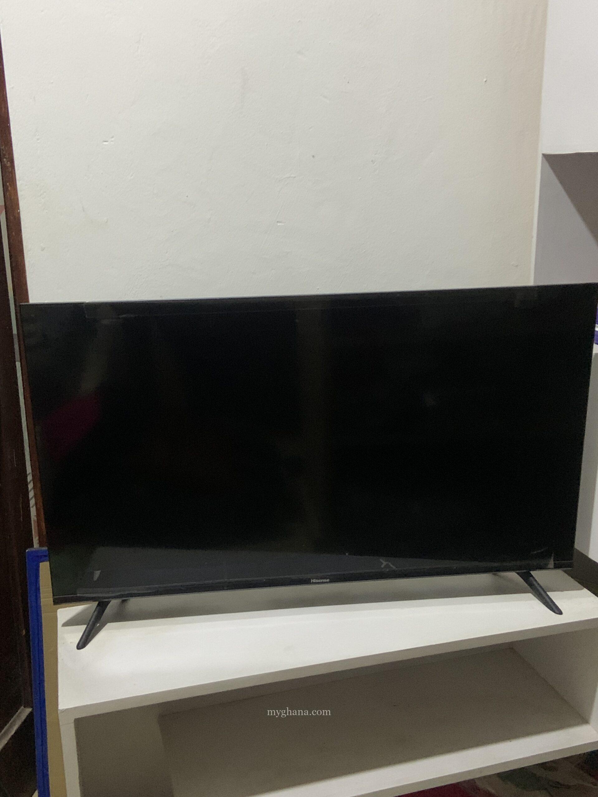 Hisense 40inches used