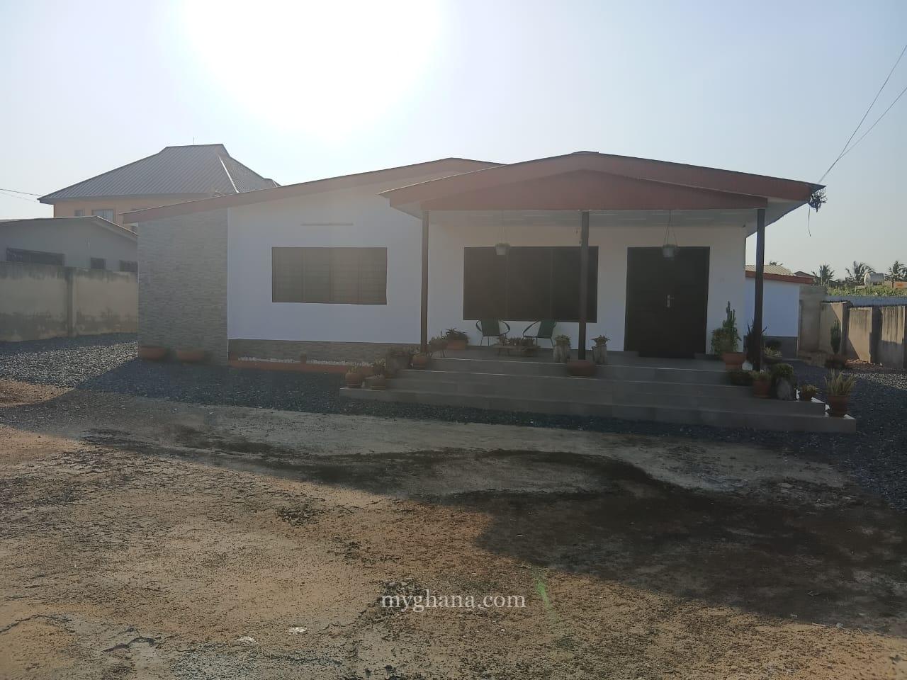 Three bedroom house for sale at Tema Community 20, Ghana