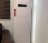 2. 5 horse power standing Air Conditioner