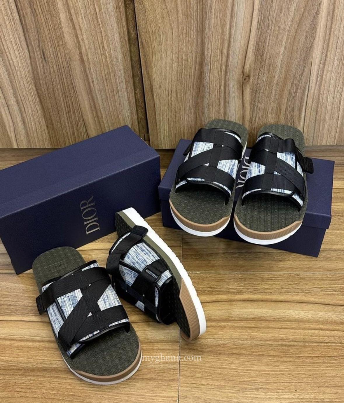 D/G slippers are available