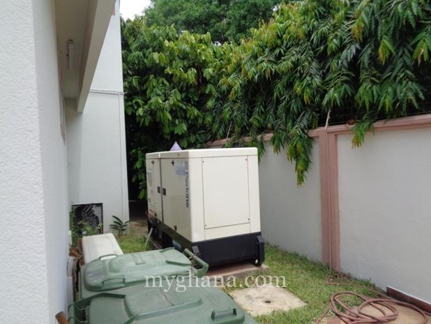4 bedroom house with swimming pool to let at Ridge
