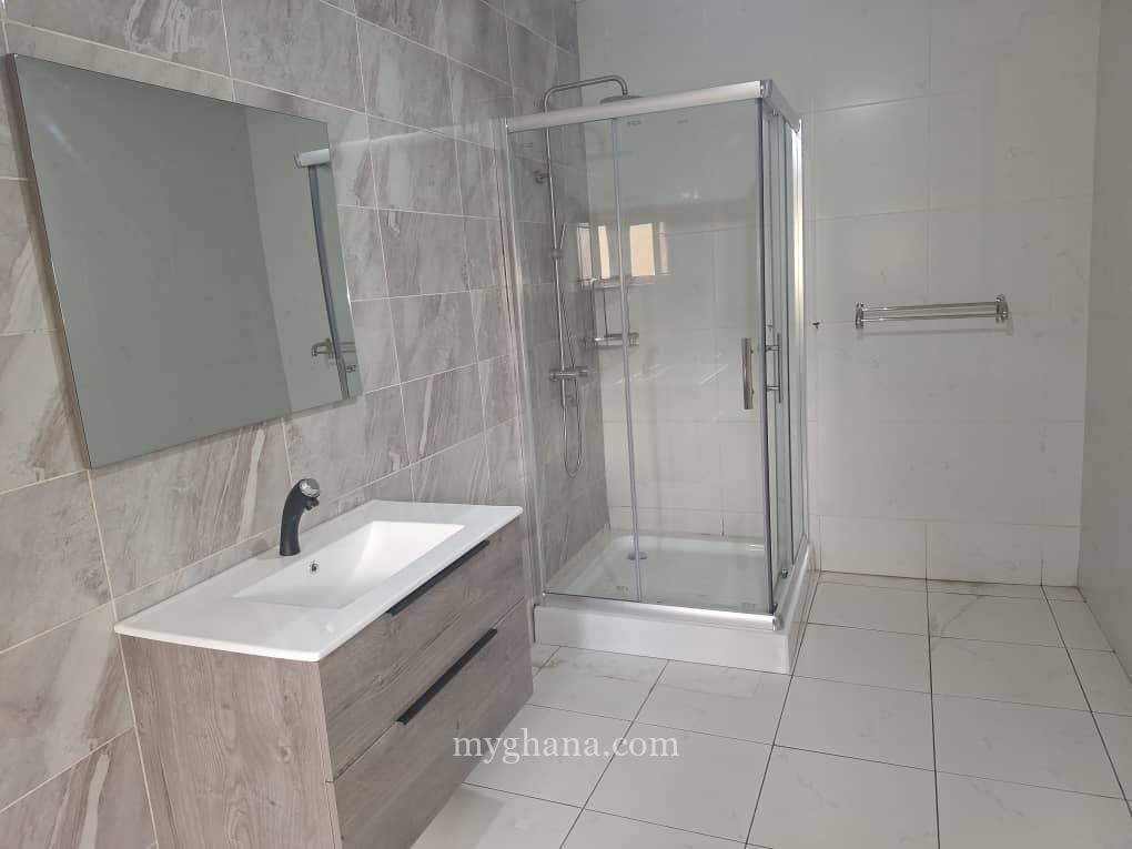 4 bedroom house to let at West Legon, Accra