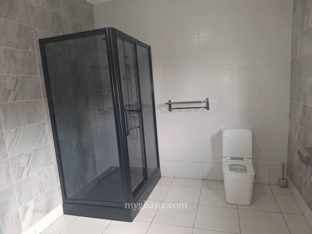 4 bedroom house to let at West Legon, Accra