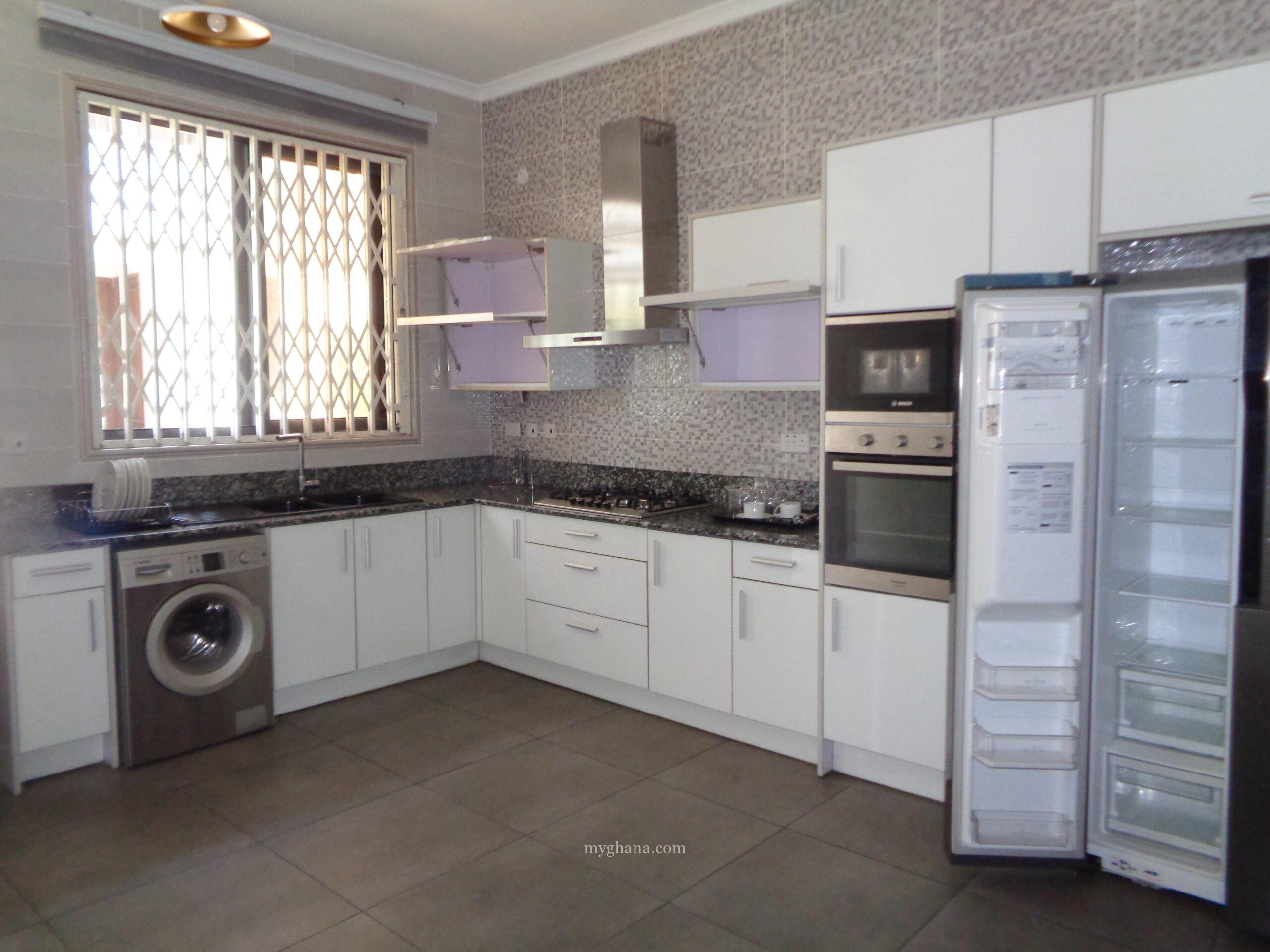 Furnished three bedroom townhouse to let at Cantonments, Accra