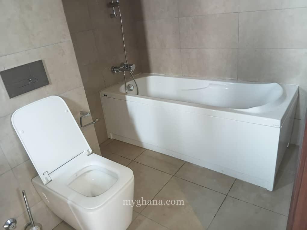 Furnished 3 bedroom penthouse to let at East Legon near Mensvic Hotel, Acc